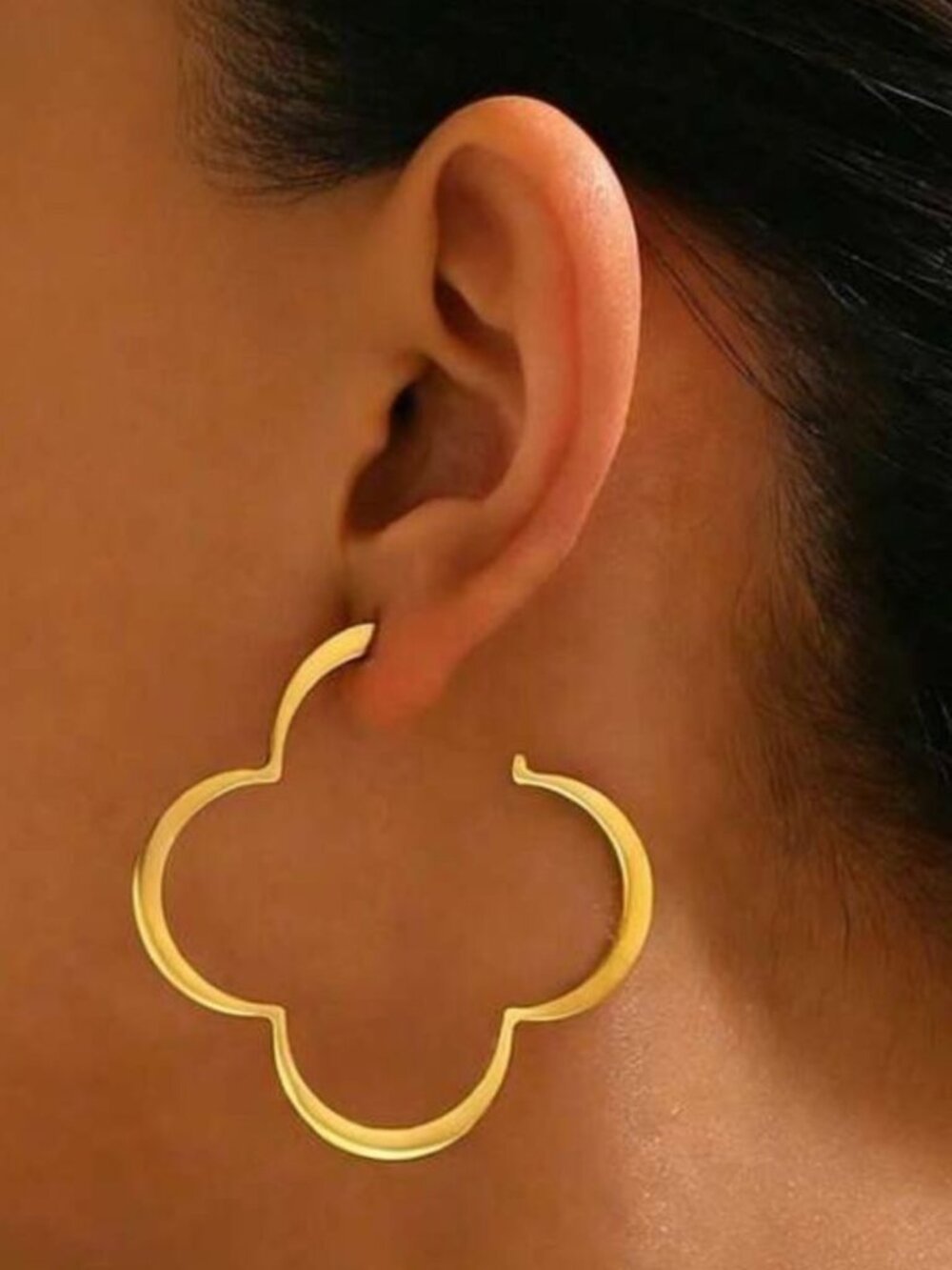 Chic FloralHoop Earrings N1165
